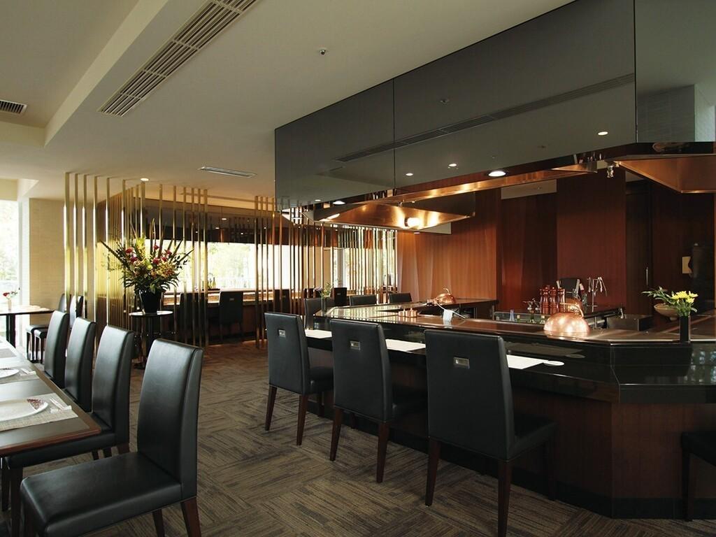 鉄板焼「銀明翠」 <br>レストラン棟1階