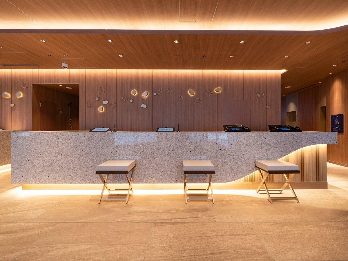 フロント・ロビー