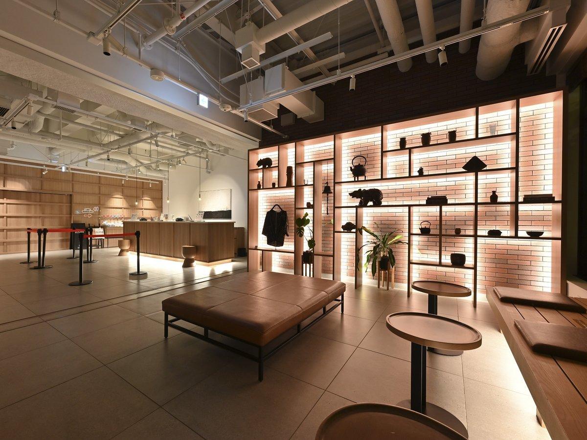 【フロントロビー】