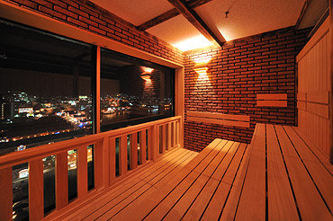 写真：乾式サウナ（ドライサウナ）