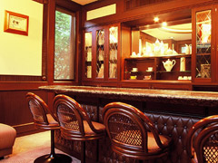 写真:サロン萬葉倶楽部