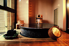 写真:特別室「福寿草」 瓶風呂