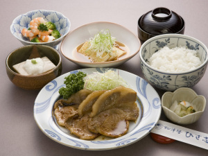 ≪公式HP限定★割引価格≫【夕食のみ】日替わりメニューの夕食付き☆朝早い出発の方にオススメ!<Wi-Fi全室完備>