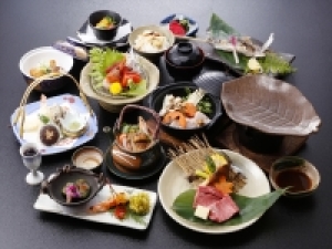 【秋こだわりグルメプラン】~ 花会席 ~ 「飛騨牛」「松茸」「地鶏と旬茸」など秋の味覚を豪華に13品