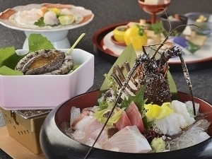 銀の海で楽しむ「旬の特選」コース 伊勢海老・鮑・地白身薄造り◇夕朝食:ダイニング