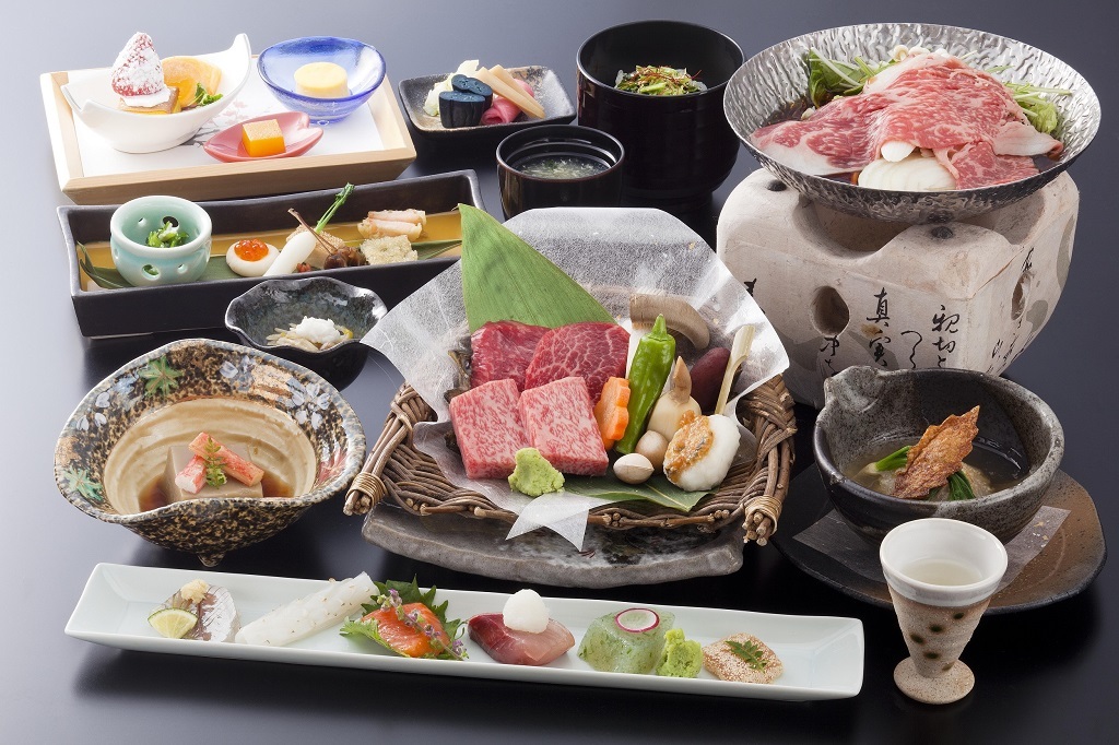 【お造りグレードアップ】旬の海産物と飛騨牛を味わう会席プラン♪