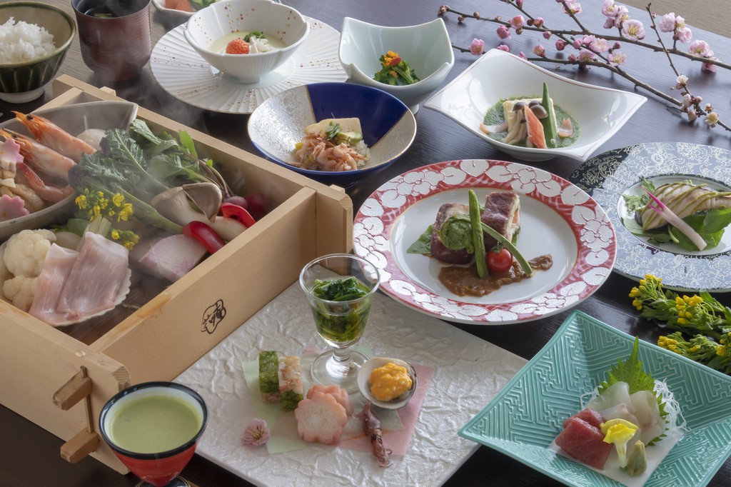 【夕食時フリードリンク付】当館人気プラン♪全室から中禅寺湖の絶景を一望できます!