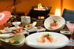 【食事処】【料理長こだわり会席<花-hana>】源泉かけ流し露天風呂付き客室で過ごすおとなの休日