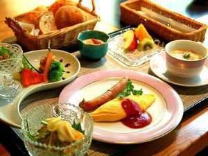 【1泊朝食】【朝食自慢の宿】遅い到着でも安心!お一人様ずつ選べる≪和食≫または≪洋食≫~