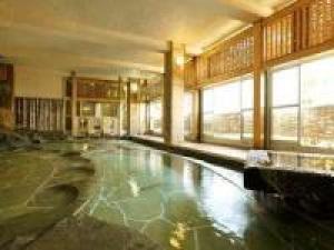 【スタンダード】~時を旅する湯宿~月替わりの趣肴会席に舌鼓み~貸切風呂4種無料