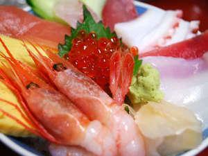 【期間限定】夕食は海鮮丼♪お手軽2食付★冷酒1杯付