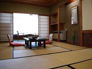 格安!人気の訳ありプラン♪お食事処「えん」遅い夕食<お部屋にこだわらず、温泉、料理を楽しむ>