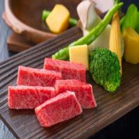 【Ａ５飛騨牛三昧】贅沢6品が飛騨牛！陶板焼き＆冷しゃぶ＆温泉蒸し★とろけるような飛騨牛を♪