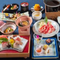 【ワンランク上の旅を】地物の新鮮魚介や鮑に牛すき焼きも付いた、いつもより少し贅沢なグレードアップ会席