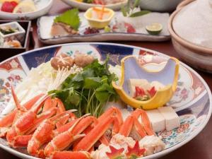 《ズワイ蟹のかにスキ鍋コース》カニを堪能したい時はこれ!最後は雑炊で温まろう♪