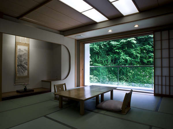 黄金色の出湯　横谷温泉旅館