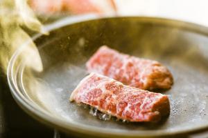 宵待ちの宿　萩一輪