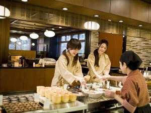 【早期割21】★1泊朝食★最大4,300円引き!「IN14時」&「OUT11時」のロングステイ+駐車場無料特典付き♪