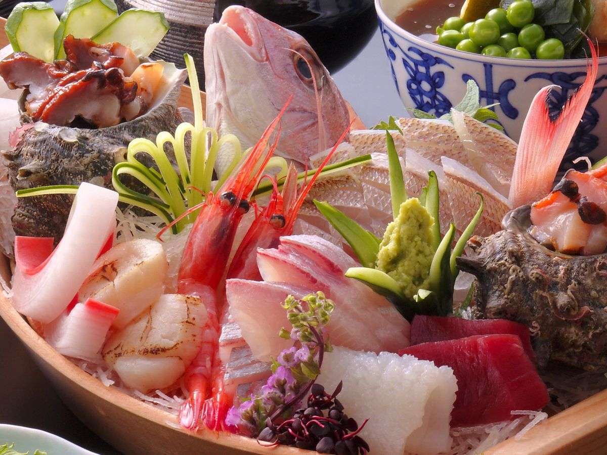 【7種の舟盛りド~ン】■活アワビも踊る♪北陸で美味い魚介をド~ンと食べてみまっしね/じゃらん限定