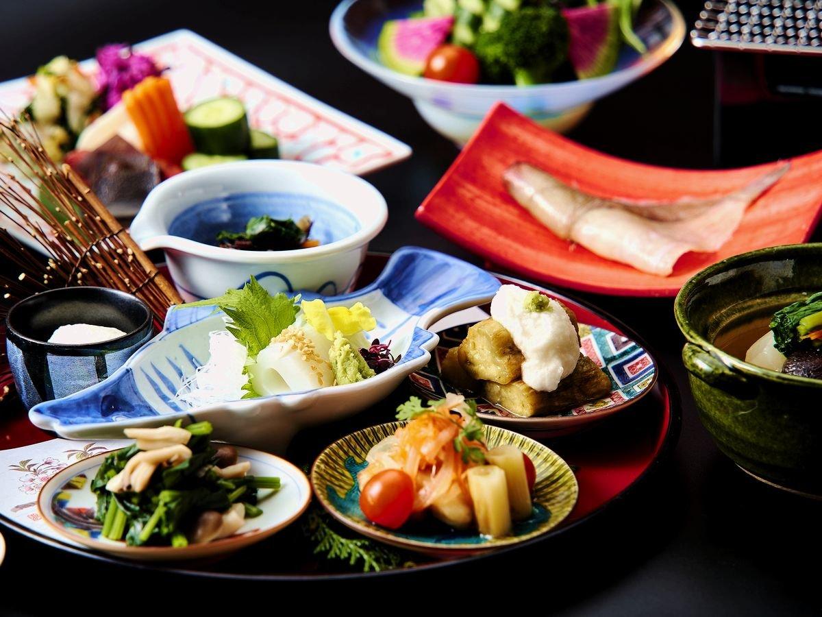 新【九谷朝食】＆【Premium厳選食材を板前の手に委ねる夕食】九谷焼の里　山代温泉で、口福な旅