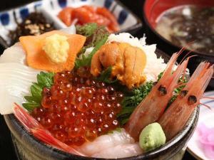 【お部屋が朝市】「海鮮問屋・すずや食堂」よりお部屋に直送 朝食付プラン