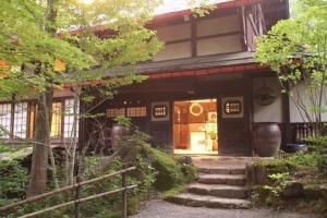 ■The倭乃里■陶板焼きで愉しむA5ランク飛騨牛と飛騨の四季の色香を愛でる山里会席