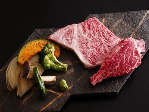【国産黒毛和牛A4ランク以上確約!】肉好き必見!おすすめ部位食べ比べWロインステーキ御膳