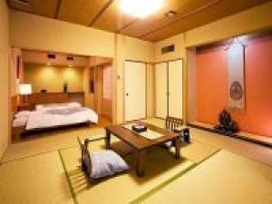 【夕食をお部屋食でご用意】最上階の露天風呂付き和洋室で優雅に過ごすひととき