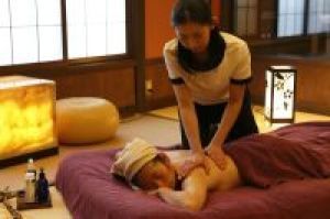【エステ】湯上り美人に◆客室で施術 カップルで♪びわの葉エステ付プラン ≪貸切風呂&朝夕お部屋食≫