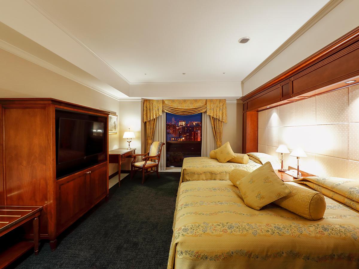 【ヨーロピアンクラシックの風格】80㎡プレミアスイートで過ごす上質時間＜ご宿泊者様限定サービスあり＞