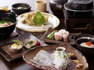 スタンダード1泊2食《季節の会席》《籠盛り和朝食》プラン(チェックアウト11:00)