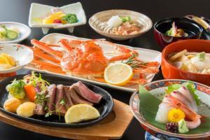 【「食事処」又「別会場」】国産牛ステーキ(120g)&姿蟹(1杯)♪牛蟹会席(両方食べたい)