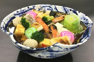 にっしょうかん 新館 梅松鶴