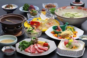 にっしょうかん 新館 梅松鶴