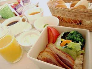 HOLIDAY HOUSE グリーンガーデン