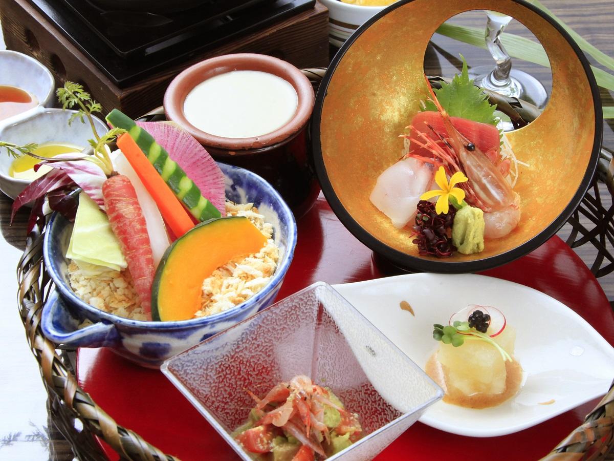 【季彩籠膳プラン】ご夕食は量少な目な季彩籠膳でお得に箱根旅/貸切露天1回半額<季彩籠膳▼>