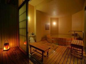 甲府の夜景を独占する温泉　11種類のお風呂 ホテル神の湯温泉