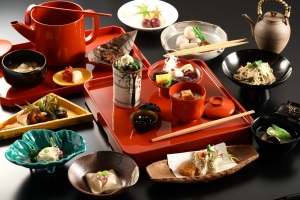 【古泉閣・宿泊】精進料理「慶月」旬菜精進 【夕朝食付き】