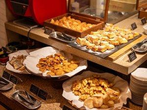 【春トク祭】【SpecialOffer】美しい夕陽に染まるカフーステイ（ブッフェ朝食付） 