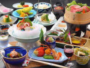30日前までのご予約で500円引&夕食時1ドリンク付♪貸切風呂3ヶ所無料♪季節の会席プラン早割早得
