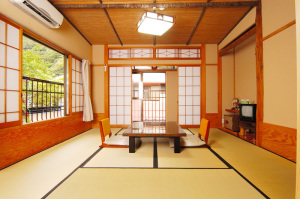 山荘なぎさ