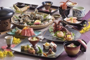 きめ細かく柔らかな「松阪牛」と新鮮でプリプリの「伊勢海老」の豪華饗宴【清流懐石】