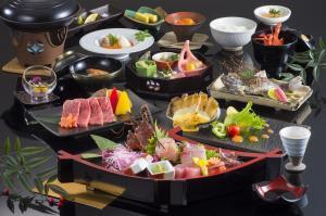 豪華食材!「鮑」「松阪牛」「伊勢海老」の豪華三大味覚【豪華三大味覚懐石】