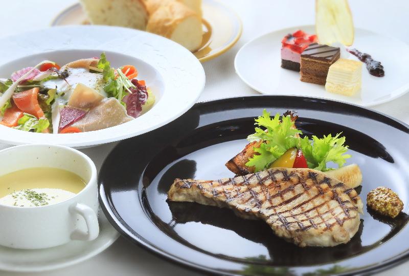 【平日限定】ご夕食を軽めに楽しむお得な1泊2食付きプラン<季節限定セット▽2食付>
