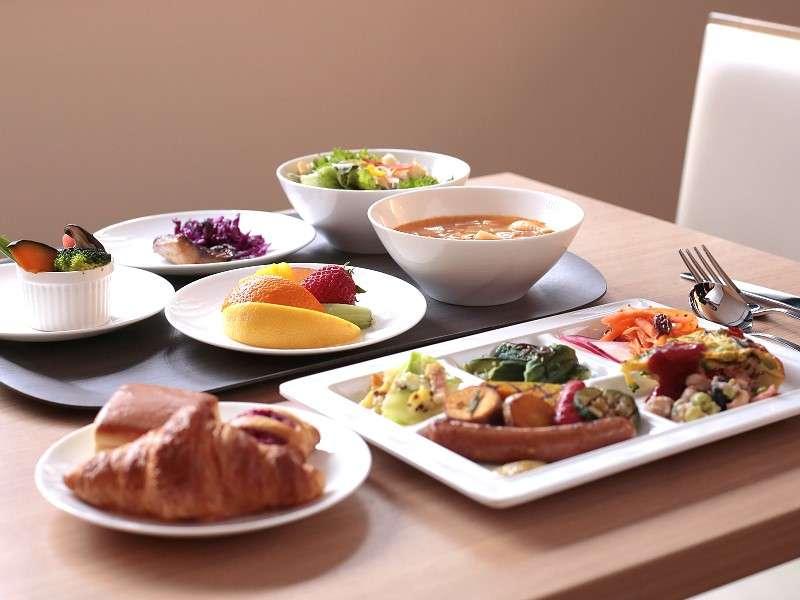 【直前割！15％OFF】直前限定プラン♪京都市営地下鉄「四条駅」より徒歩5分！朝食付き