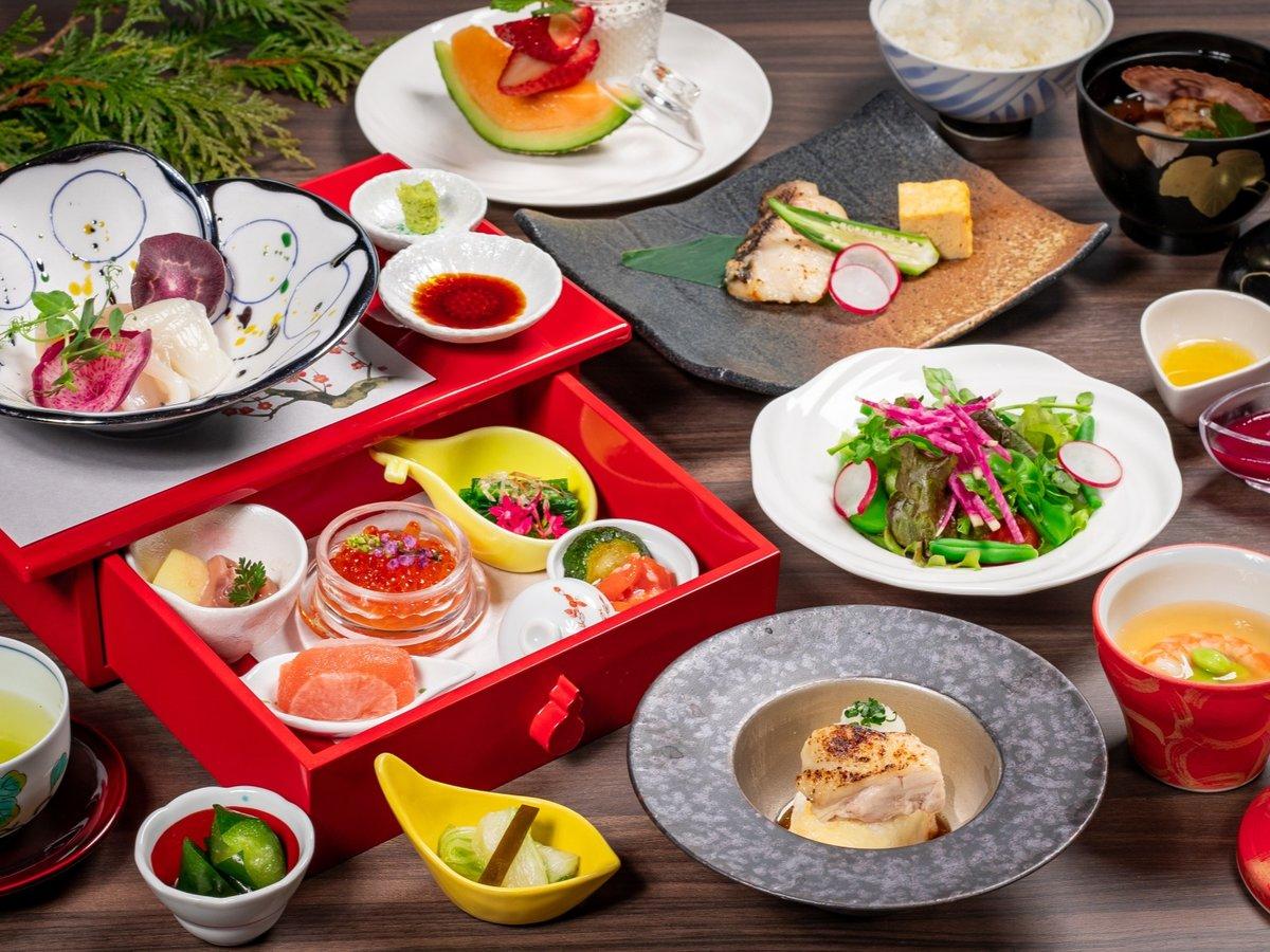 【デラックススイート/朝食のみ】温泉付き客室とこだわりの朝食で非日常のリラックス時間を